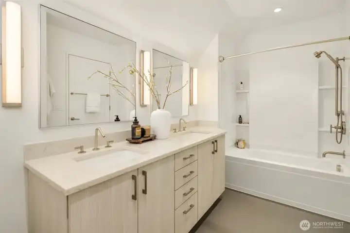 Upper level guest bath.