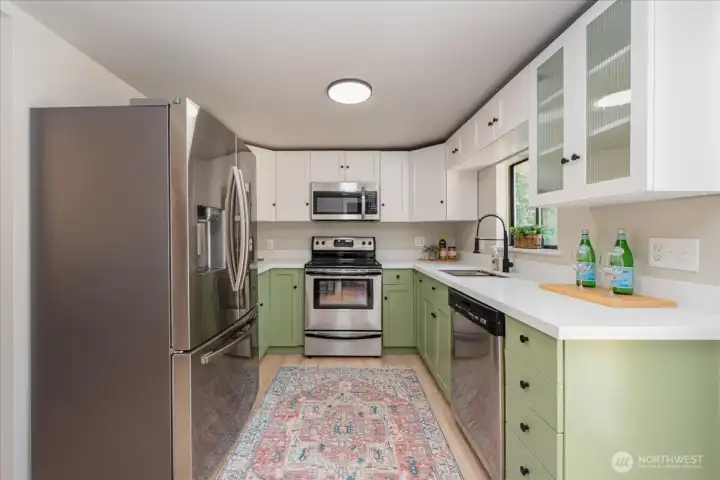 New hardware on all cabinetry