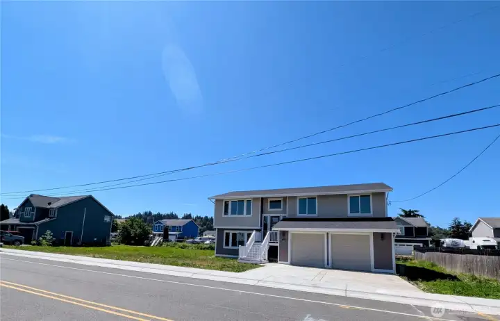 150X100 level lot.