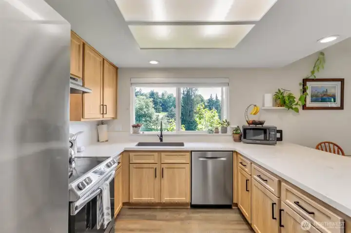 Newer stainless steel appliances. Newer stainless steel appliances.