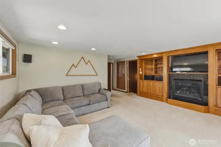Plenty of built in storage in the family room Plenty of built in storage in the family room