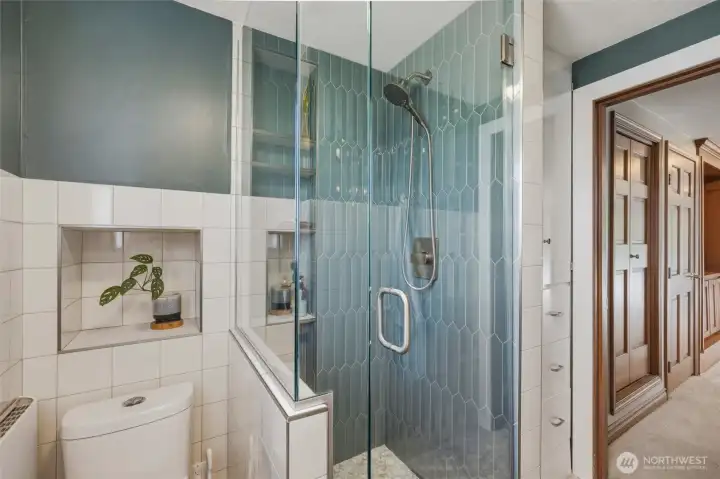 Upstairs .75 bathroom with radiant heat floors and new beautiful tile work. Upstairs .75 bathroom with radiant heat floors and new beautiful tile work.