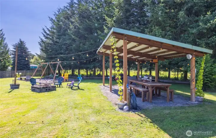 Gorgeous backyard and all the hard work has been done for you. Gorgeous backyard and all the hard work has been done for you.