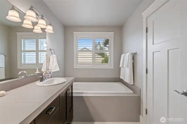 soaking tub