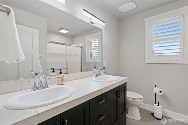 Hall bath, double sinks