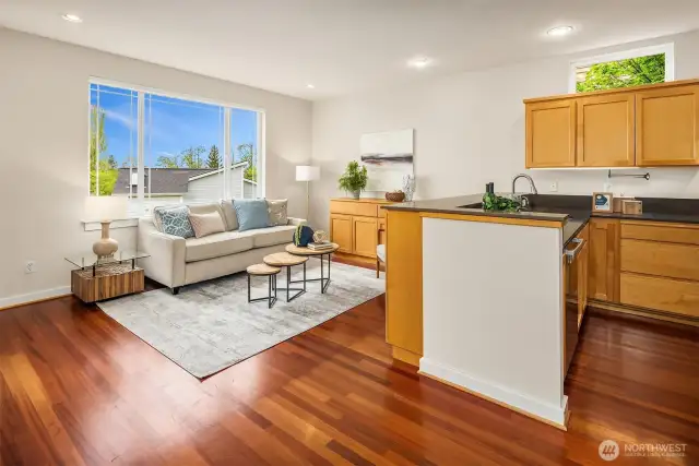 Bonus sitting or dining space off kitchen