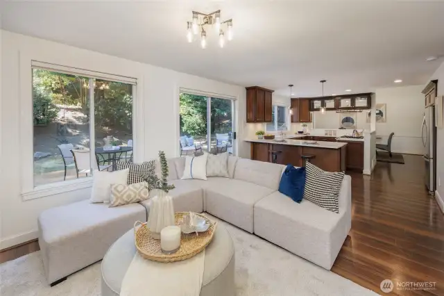 Kitchen & Living Room w/Exterior Access