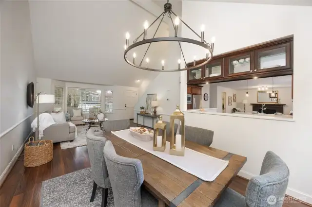 Dining w/Pass Through to Kitchen
