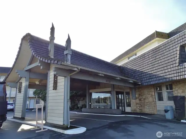 Covered Entry into the Lobby.