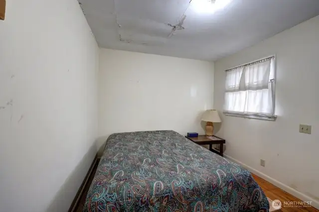 Bedroom #1