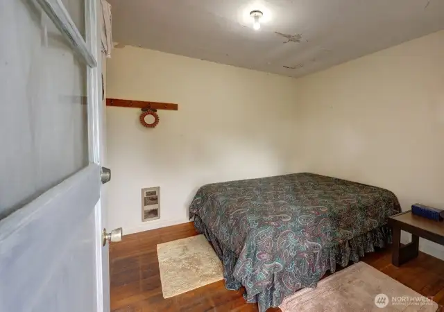 Bedroom #1