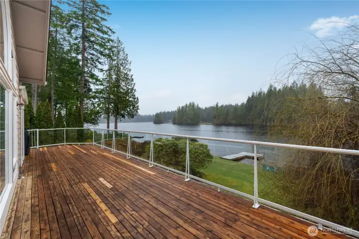 Large expansive deck without any compromising the view.