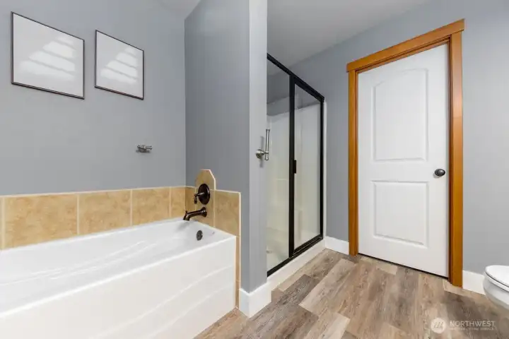 Primary bedroom on 3rd floor with ensuite 5-piece bath and walk-in closet