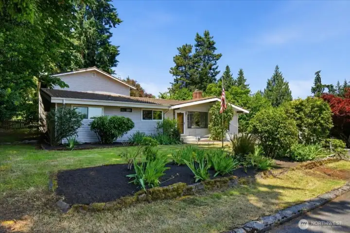 This home is a solid move in ready home that you can refresh to your own style.