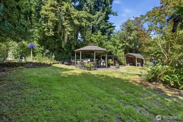Another view of the gazebo.