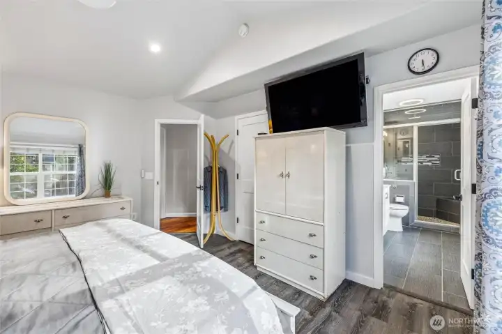 Spacious primary suite with private bathroom designed for comfort and relaxation. Spacious primary suite with private bathroom designed for comfort and relaxation.