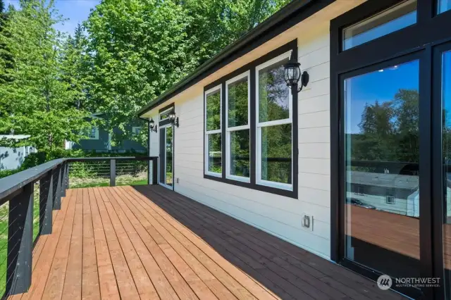 Beautiful deck off of kitchen/living