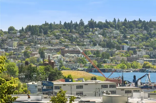Gas Works just minutes away!