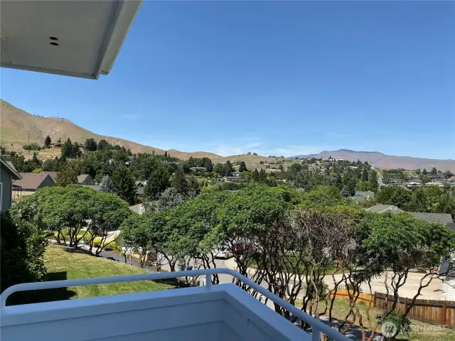 VIEW LOOKING NW