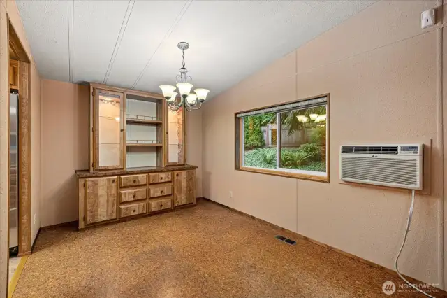 Guest/Rental home dining room