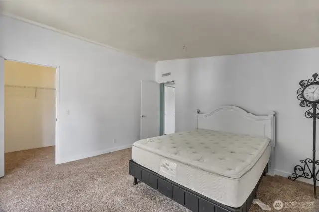 Another view of bedroom #3.