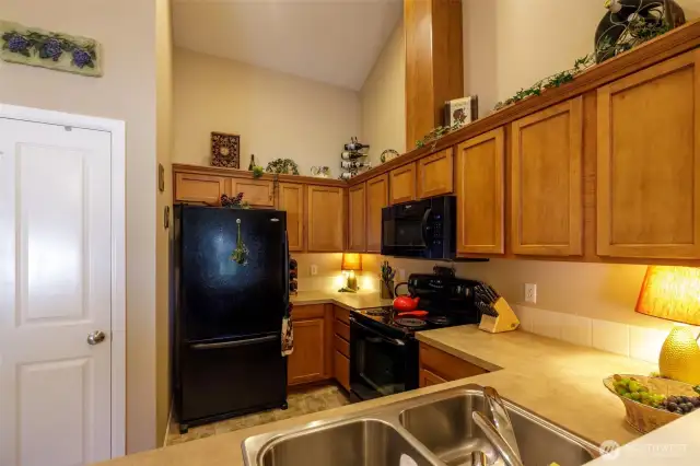 Kitchen with undercounter lightening