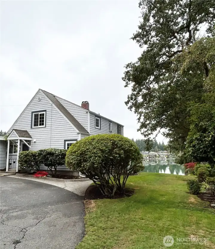 Turn around driveway is set back from the road offering peace and privacy