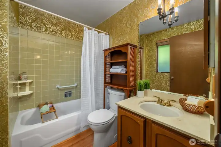 Primary bath.