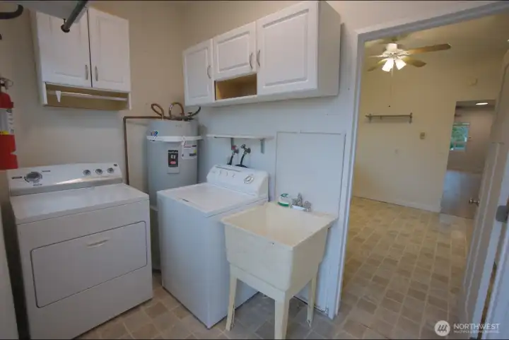 Separate laundry/utility room