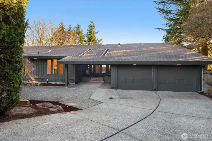 Welcome to this wonderfully cared for home in the heart of the sought after Uplake neighborhood. In the same family since 1983 this is truly a special home that will win your heart.