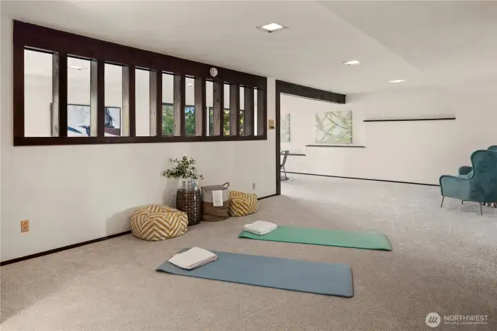 This part of the bonus area also features a doorway to the hallway for a circular floorplan.