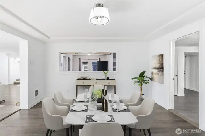 Main House: Dining Room.