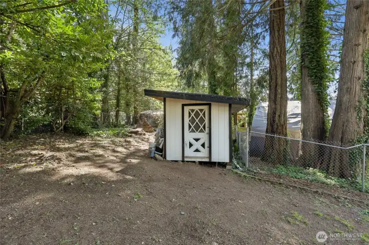 Useful outbuildings for storage or projects.