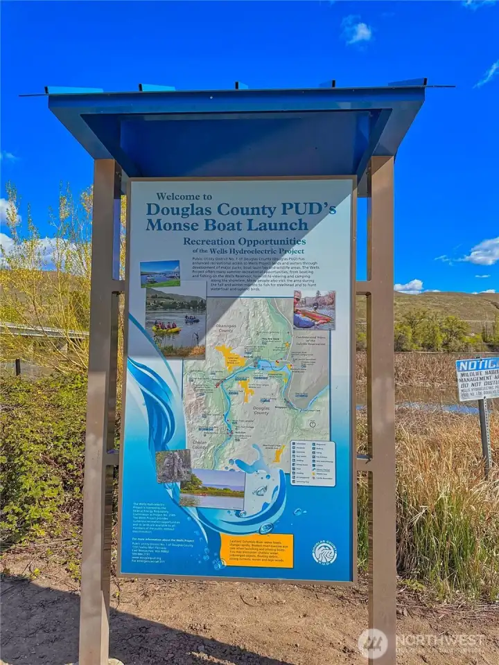 Monse Boat Launch is contiguous to this property making boating, kayaking, paddleboarding, or floating the Okanogan River simple