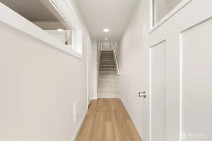 Photographs are for illustrative purposes only. Features, finishes, interior/exterior colors, landscaping and floorplan shown may vary from actual homes built