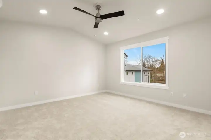 Photographs are for illustrative purposes only. Features, finishes, interior/exterior colors, landscaping and floorplan shown may vary from actual homes built