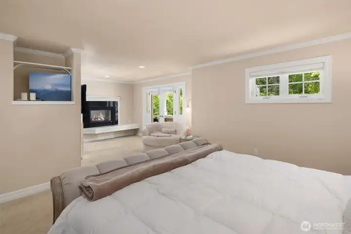 Sitting area with Fireplace, outdoor Balcony~