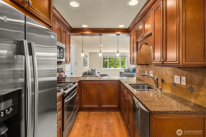MIL: Full Kitchen~