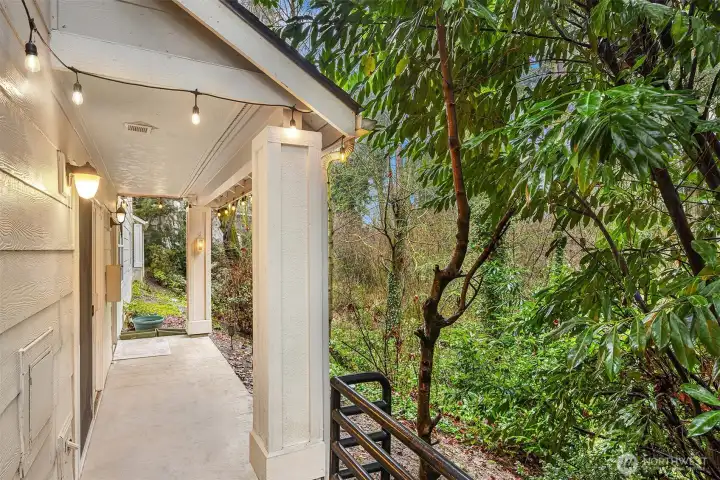 Private and secluded entry patio Private and secluded entry patio
