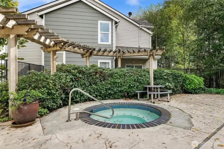 WildWood Clubhouse hot tub WildWood Clubhouse hot tub