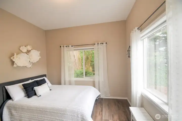 Light and bright bedrooms! Two large windows in each (with blackout roller blinds as well). Light and bright bedrooms! Two large windows in each (with blackout roller blinds as well).