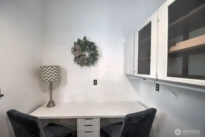 Even a little home office or craft station here for you! Even a little home office or craft station here for you!