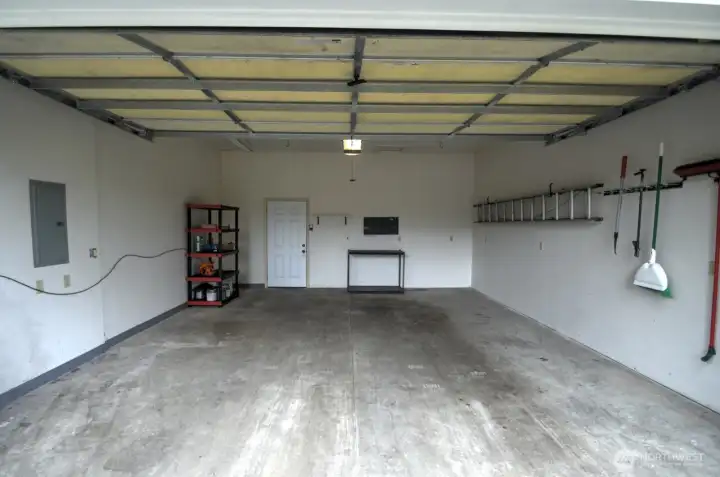 Double garage - double cars? Double storage? Hard to find attached garage of this size on the Eastside. Double garage - double cars? Double storage? Hard to find attached garage of this size on the Eastside.