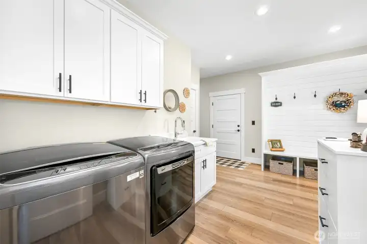 LARGE laundry/mudroom LARGE laundry/mudroom