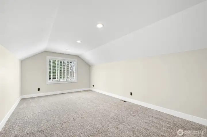 Upstairs bonus room Upstairs bonus room
