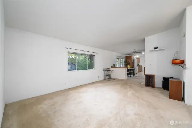 Looking toward kitchen