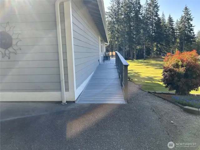 The home boasts a stairless entry - ?????????? ?????? ???? ???????????? ???????? ?????? ???????????????? ?????????????? ???????? ?????? ?????????? ???????? - making this very accessible and easy-living.
