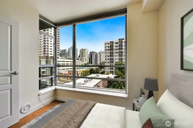 Primary bedroom - Virtually Staged