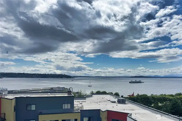 6th floor terrace water view!