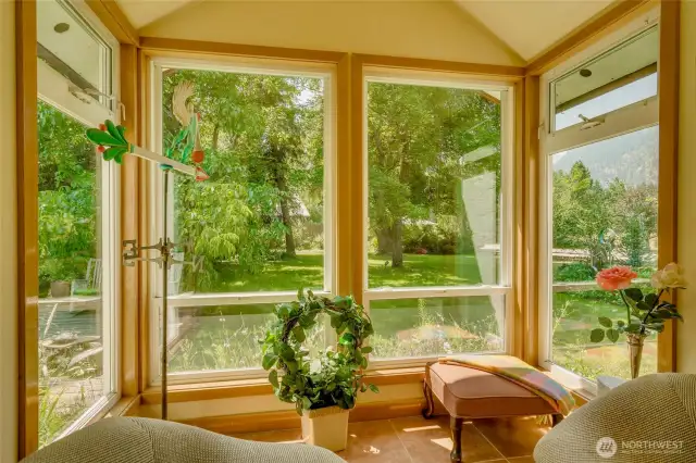 sitting room off family room